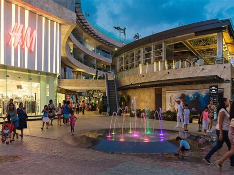 playa del carmen shopping center.